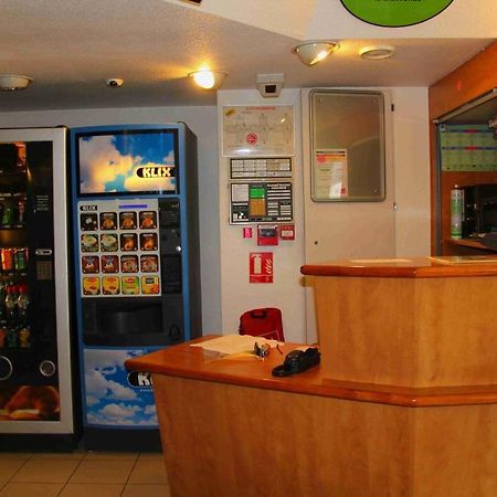Lemon Hotel - Mery Sur Oise/Cergy Exterior photo