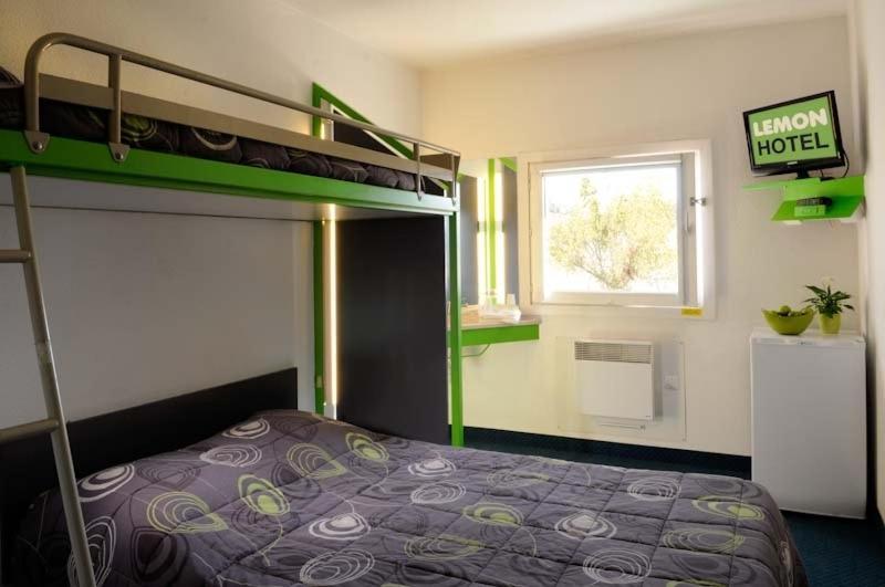 Lemon Hotel - Mery Sur Oise/Cergy Exterior photo