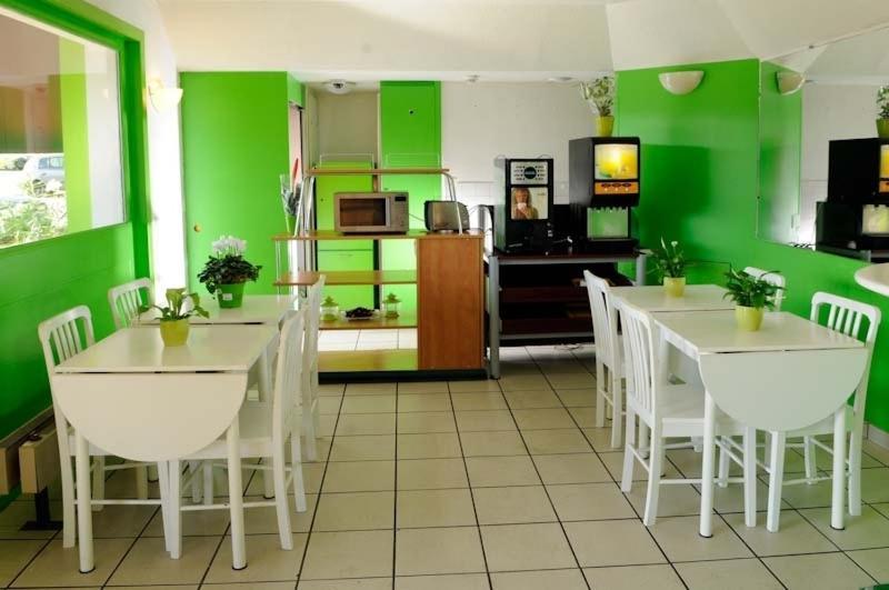 Lemon Hotel - Mery Sur Oise/Cergy Exterior photo